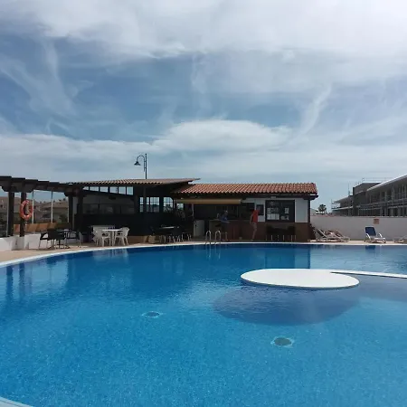 Golf And Sea ,heated Pool, Wi-fi. *
